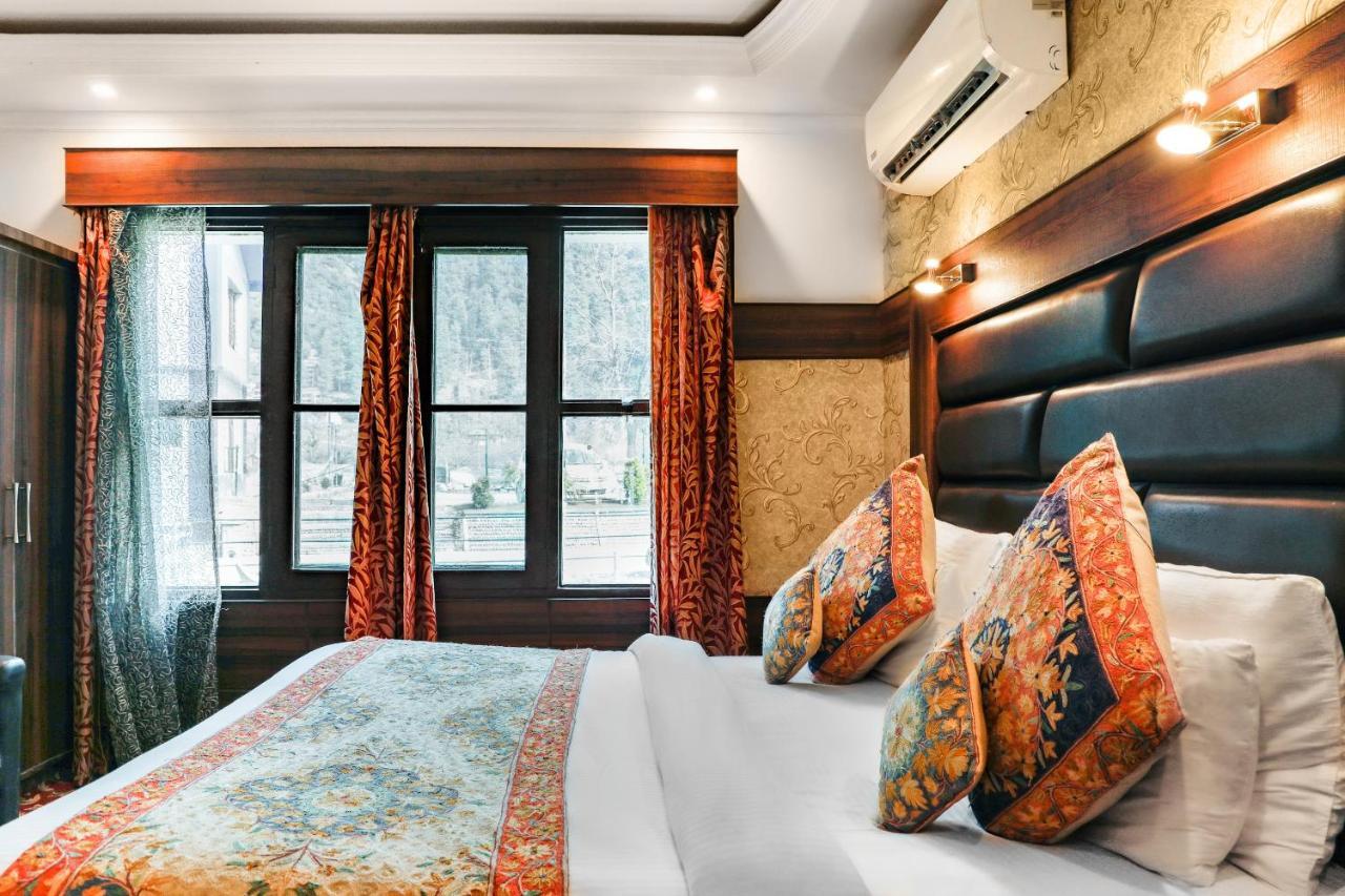 Pahalgam Retreat Hotel ภายนอก รูปภาพ
