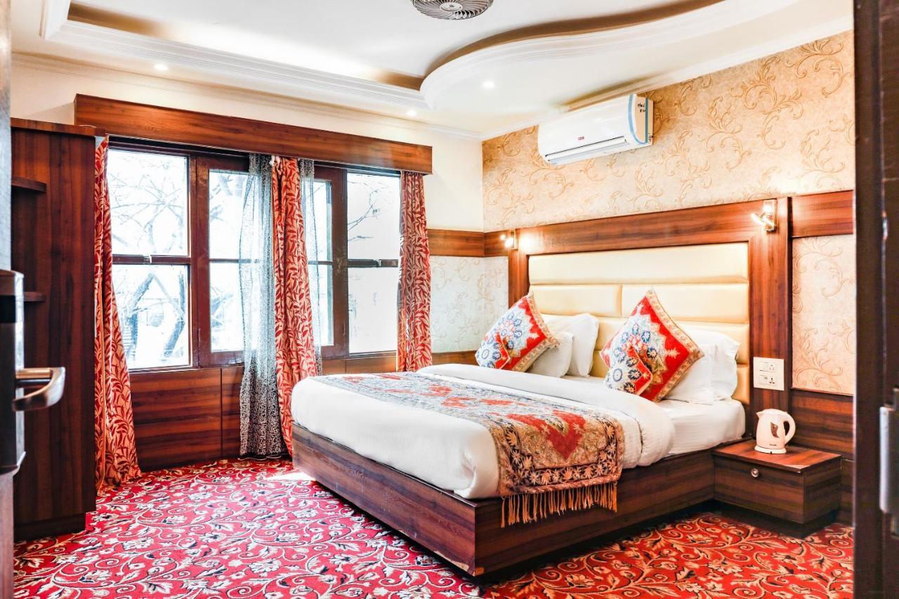 Pahalgam Retreat Hotel ภายนอก รูปภาพ