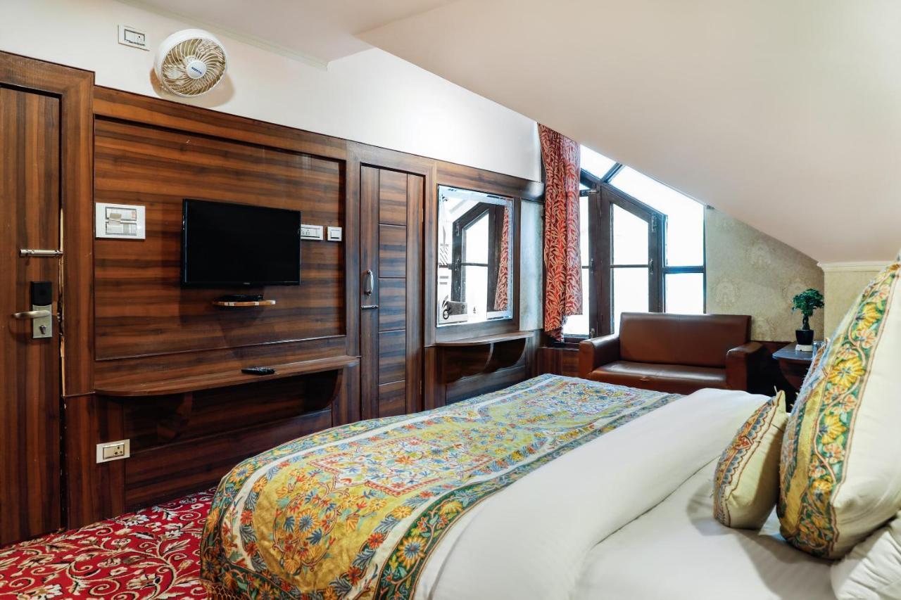 Pahalgam Retreat Hotel ภายนอก รูปภาพ